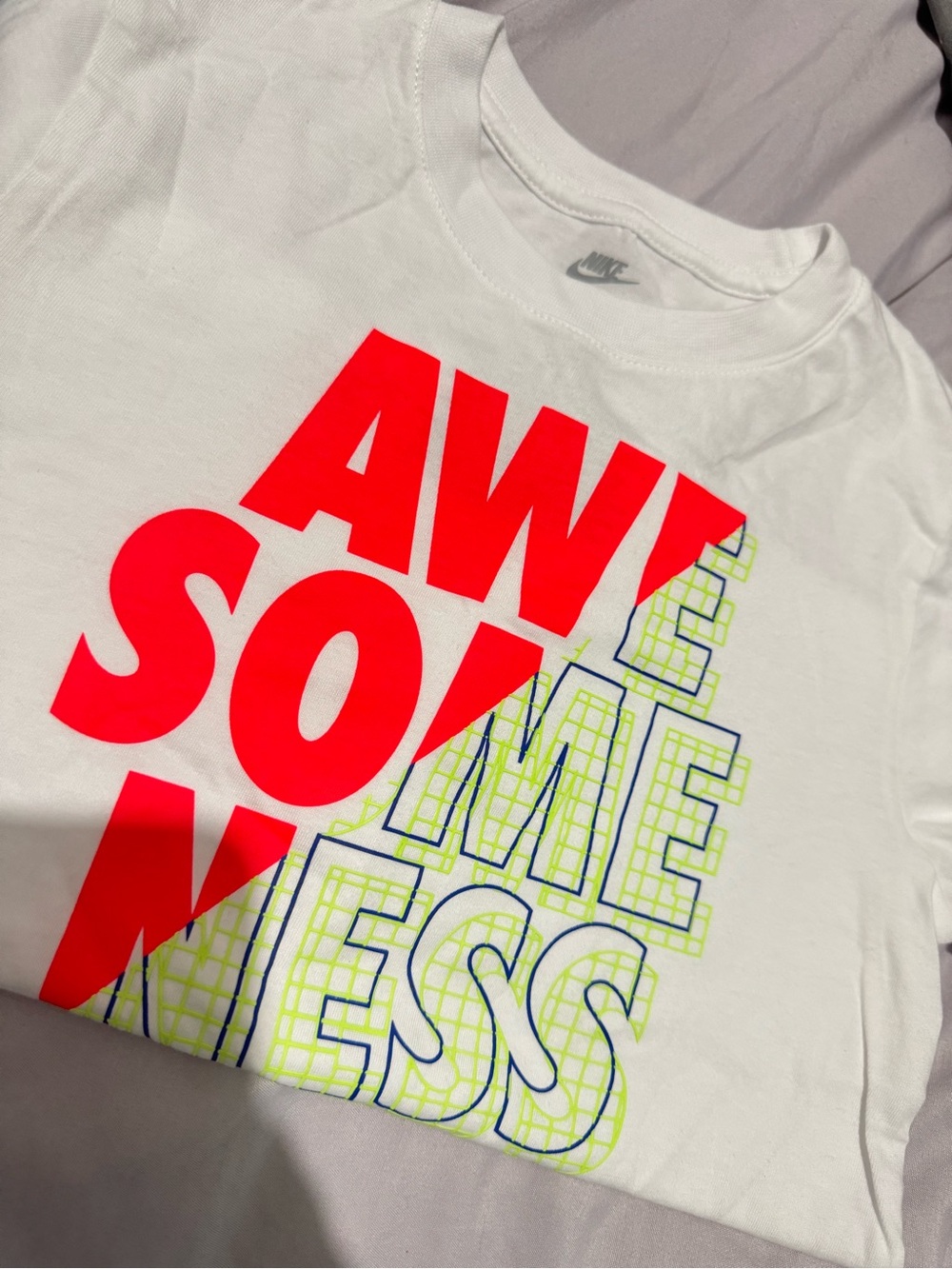 Kids Nike White Short-Sleeve Tee with Red and Neon Green Graphic size 7